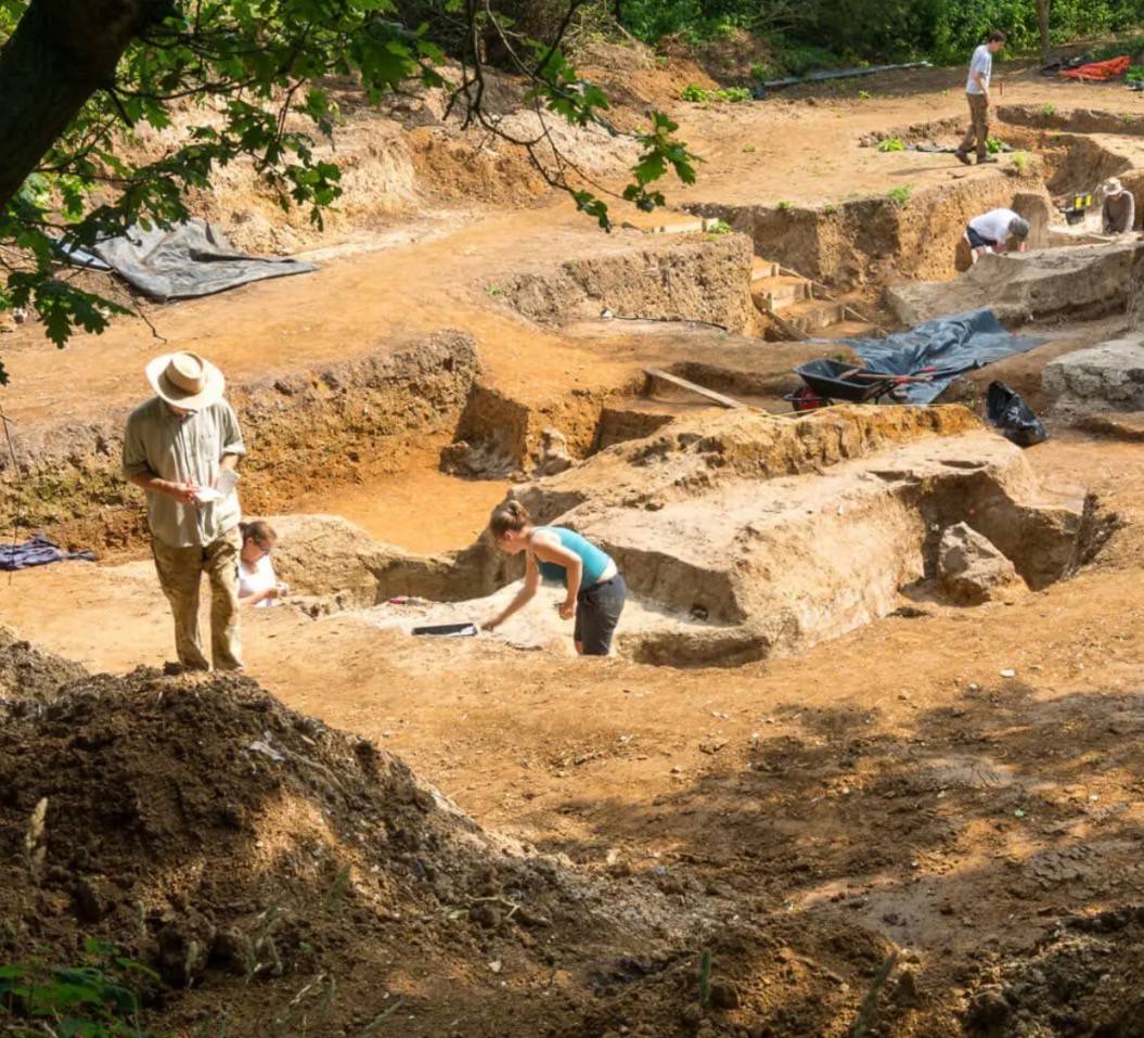 The Moment The Earliest Known Man-Made Fire Was Uncovered