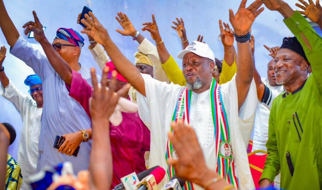 2027: Bamigbetan Formally Declares For House Of Reps Seat, Distributes UTME Forms To 100 Admission Seekers