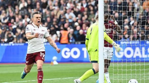 Arsenal Close In On EPL Title After Dramatic Late Victory At West Ham