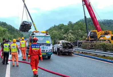 More Than Dozen People Killed In Highway Crash In China