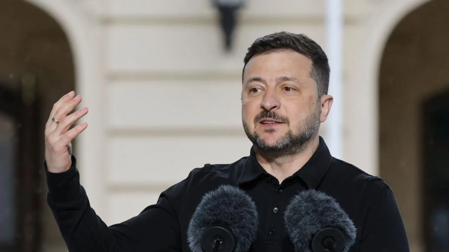 Zelensky Arrives In UK For Downing Street Talks With European Leaders