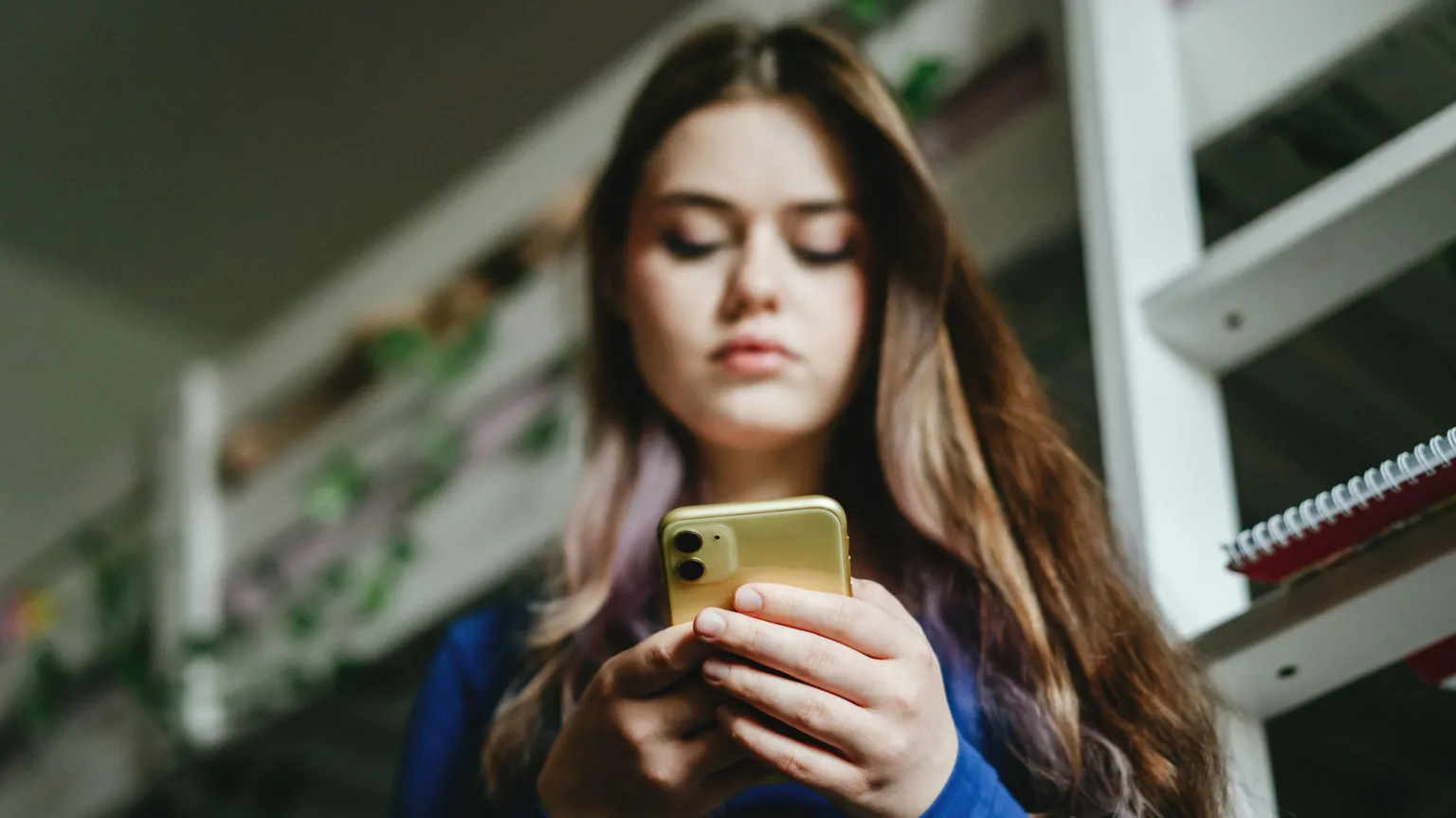Don’t Panic – Five Ways To Stop Your Kids’ Endless Scrolling