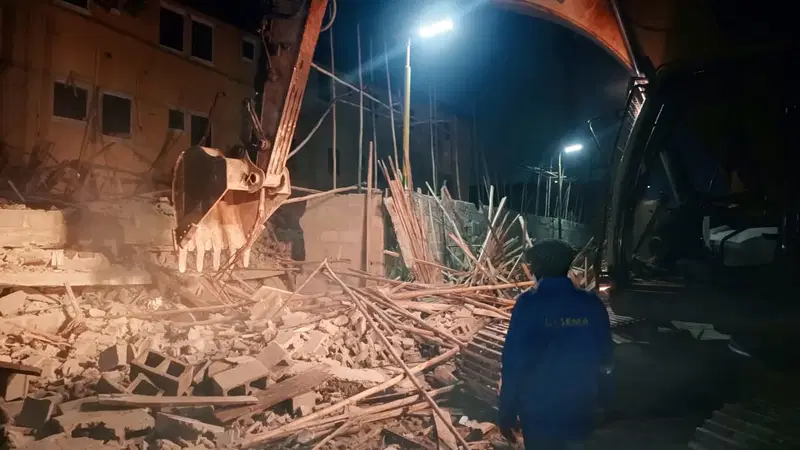 One Dead, Three Rescued In Lagos Building Collapse