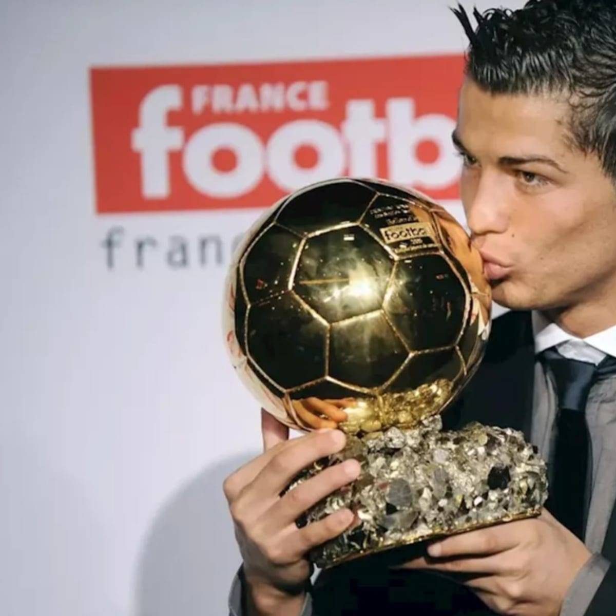Ronaldo Reacts After Winning Ballon d’Or of All Time